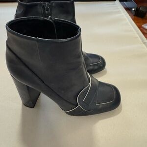 Tory Burch Black Heeled Boots with White Trim